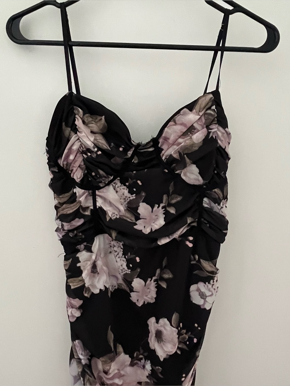 3/30$    Forever 21 Black Floral Evening Dress
